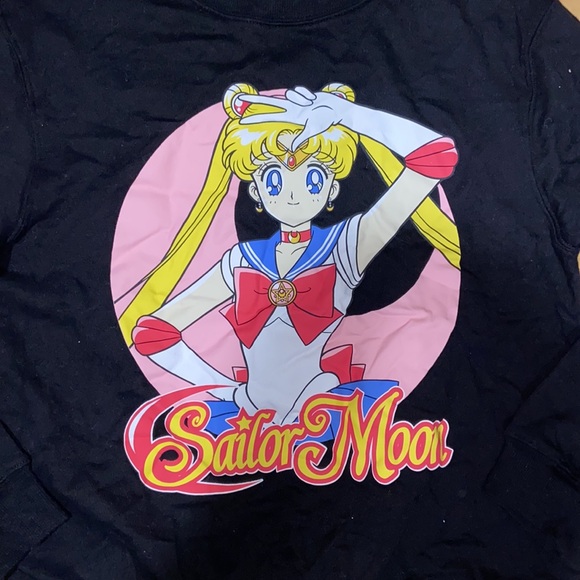NWT WMNS SZ MED SAILOR MOON LONG SLEEVE SUPER SOFT BLACK PULL OVER SWEATER - Picture 2 of 5
